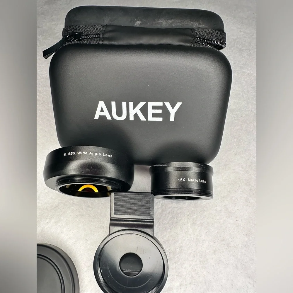 Aukey 2-in-1 lens‎ set for mobile phones